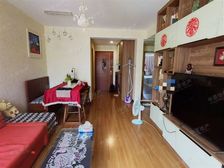 中山公园定西路,房龄新二次新装没住过人,正气一房两厅