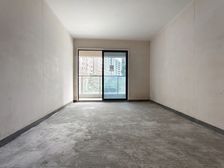 南岸区 龙湖康田麓宸四期,户型方正,清水小洋楼,业主亏本处理