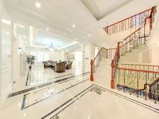 南山首府高端品质小区 地上两层 地下一层 户型大气环境好