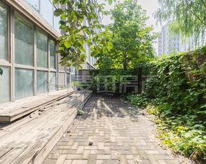 南北百米楼间距4层带电梯一层带院客厅双卧朝南三居室采光全天