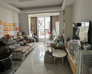东方苑4室3厅2卫南朝向140.0万元/套出售