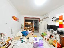 双南边套 闹中取静 带院子满五年