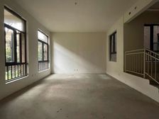 花园150平 联排别墅 峰墅 带电梯 实得500平