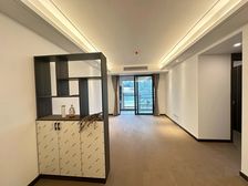 23年小区 彩云湖旁 全新装修 万科品质 随时看房