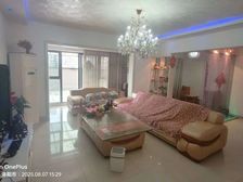 新区,洛浦公园旁,中泰华庭,4室2厅,送露台观景房,单价9千