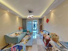 主卧朝南,环境优美,交通便利,居家装修