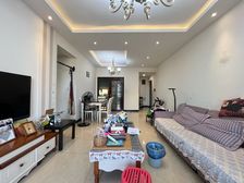 央企保利精装大三房 朝南看中庭 近轻轨 价格便宜