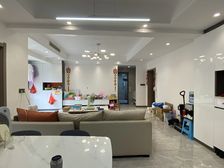 南岸区 麓宸澜山樾一期 三房 152万