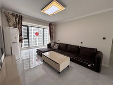 正弘碧湖苑 次新房 中间楼层 交通便利 临地铁 双卫格局