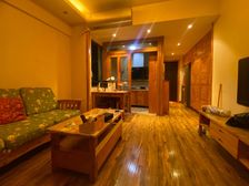 住家方便 光线 装修保养很好,