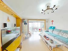 中间楼层好位置,房型正 南北双阳台