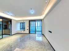 业主急卖 97.89平4居 南北向简装修 随时签约