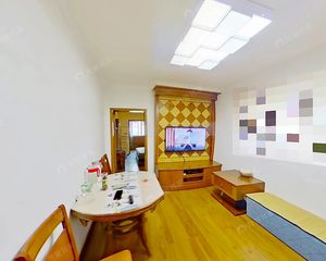 拱宸桥,运河边,近地铁,03年房龄,中间楼层。