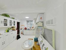 新出一楼南北两房花园位置拎包即住送六师送两个天井
