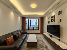 礼嘉儿童医院旁 龙湖昱湖壹号 三居室轻轨旁