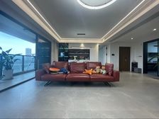 渝北区 香港置地云山岳南区 四房 239万