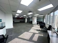 物业直租100%真实 正对电梯 数码大厦380平可观西山美景