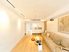 精装三房,近龙阳广场,拎包入住,次顶楼,出行方便