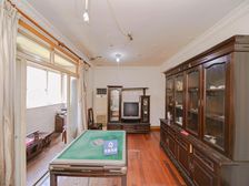 2001年现浇红房子,一梯一户,位置安静,稀有户型值得拥有!