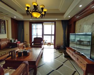 铂翠湾4室2厅2卫南朝向550.0万元/套出售