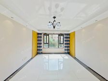 地铁500米 18年商品房 首付87万 精装修 价格可谈