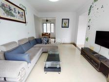 笋盘东魅蓝山郡 三房,满五 看房方便,看花园安静