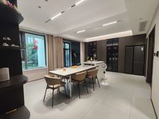 兴港和昌云著(1期鸿运湾) 车位充足 出行方便 近地铁 复式