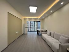 带屋顶花园 全新装修 业主急售 随时看房