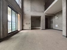 巴南区 泊云府 洋房顶跃 带好多个露台