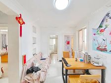 1楼三房,两个院子,中间位置,诚心卖,满五年