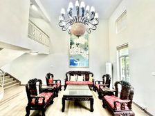 别墅 临地铁 笋盘 实际面积212平690万 有钥匙随时看房