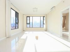 店长!大四房,可看湖景,位置安静,保养好,随时看房