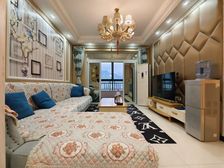 融汇C区标准两房户型,诚心出售,接受按揭,拎包入住