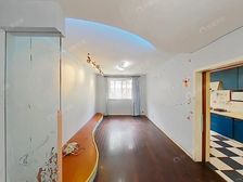 新上两房 南北通一梯两户 中间楼层采光好 位置安静 看房钥匙