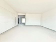 愉景花园(东城街道) 密度低 医疗配套成熟 满五 板楼
