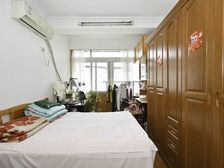 单价三万多,内江公园隔壁,小区中间位置,凤凰层,税费各付