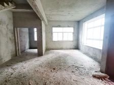 银湖花园别墅 少有放盘 急售带花园 两个红绿灯到万达交通便捷