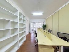 鸿翔大厦 3 房 122 方