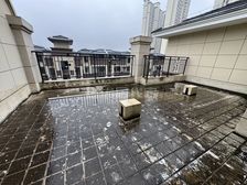 电梯洋房,顶楼复式 带双露台 共计两层,高得房率