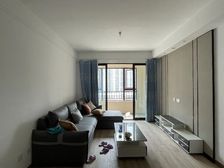 麒龙轻轨站旁,次新盘带装修,小区品质高