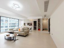 重庆买房0中介费 中建御湖壹号C区 四房 188万