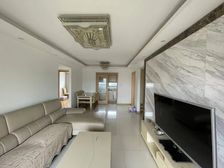 塘厦万科生活广场楼上,居家3房150万,状态极佳