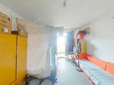 近9号线 大两室带阁楼可做四房 看房随时 诚心出售