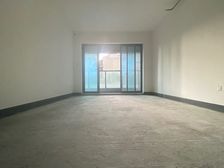 南岸区 招商云邸 三房 150万