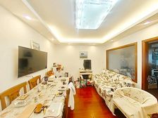 前滩南12店电梯房,自住品质装修,非顶楼全明采光好