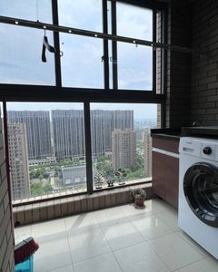 万科金色水岸二期2室2厅1卫南朝向180.0万元/套出售