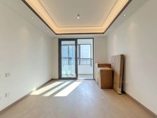 纯新小区 近地铁 带地暖 新风系统 中Y空调 三房一卫