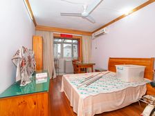 天然氧吧,长风公园首排景观房,已加装好电梯,近地铁