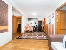 97年商品房,一梯两户,少有户型4室,建平,近9号线金桥公园