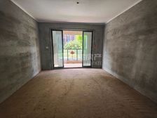 新力合园 4室2厅2卫2阳台毛坯